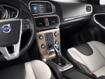 Volvo V40 Cross Country 2012 года